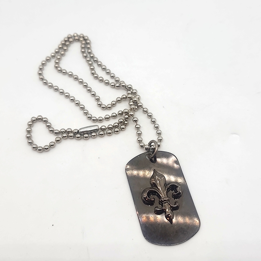 GUN METAL MINI FLEUR DOG TAG